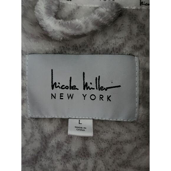 ROBE-NICOLE MILLER-Gray White-Tie Closure-Soft-Plush-Knee Length-Size LRG - Picture 9 of 14